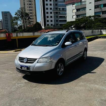 VOLKSWAGEN SPACEFOX 1.6 MI COMFORTLINE 8V FLEX 4P MANUAL VOLKSWAGEN SPACEFOX 1.6 MI COMFORTLINE 8V FLEX 4P MANUAL